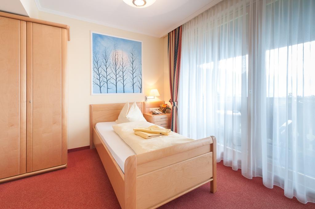 Hotel Landhof Simeter Gmbh Spittal an der Drau Habitación foto
