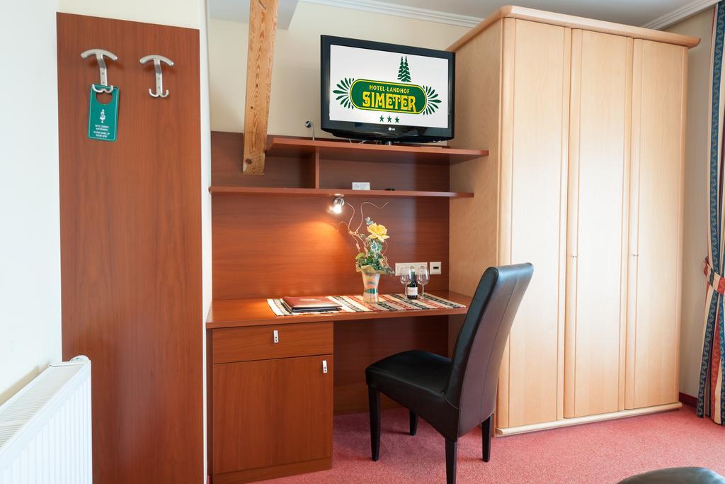 Hotel Landhof Simeter Gmbh Spittal an der Drau Exterior foto